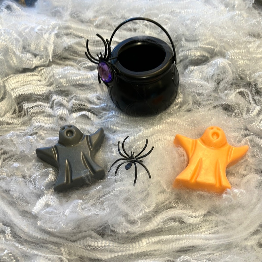 🎃Handmade Organic Halloween Ghost 👻 Soap 🧼